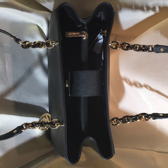 NWT Authentic Michael Kors Lg Black Leather Tote - Picture 2 of 8